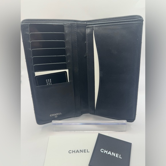 Chanel Lambskin Wallet - Picture 3 of 3